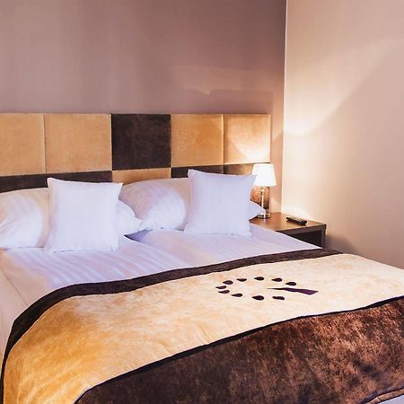 Boutique Hotel'S III Pilsudskiego Łódź Dış mekan fotoğraf